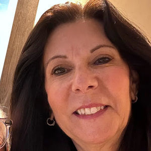 Meet your Posher, Marisa